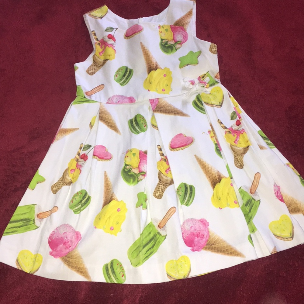 Very adorable ice cream cone dress!